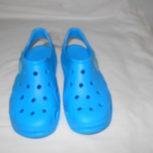 Crocs Junior Size 3 Swiftwater Wave Ocean Blue